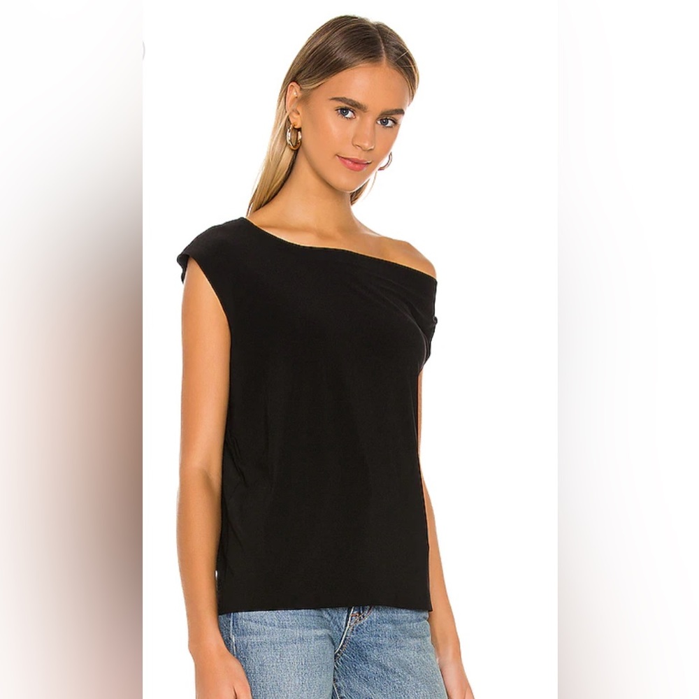 Norma Kamali X REVOLVE Drop Shoulder Top in Black
